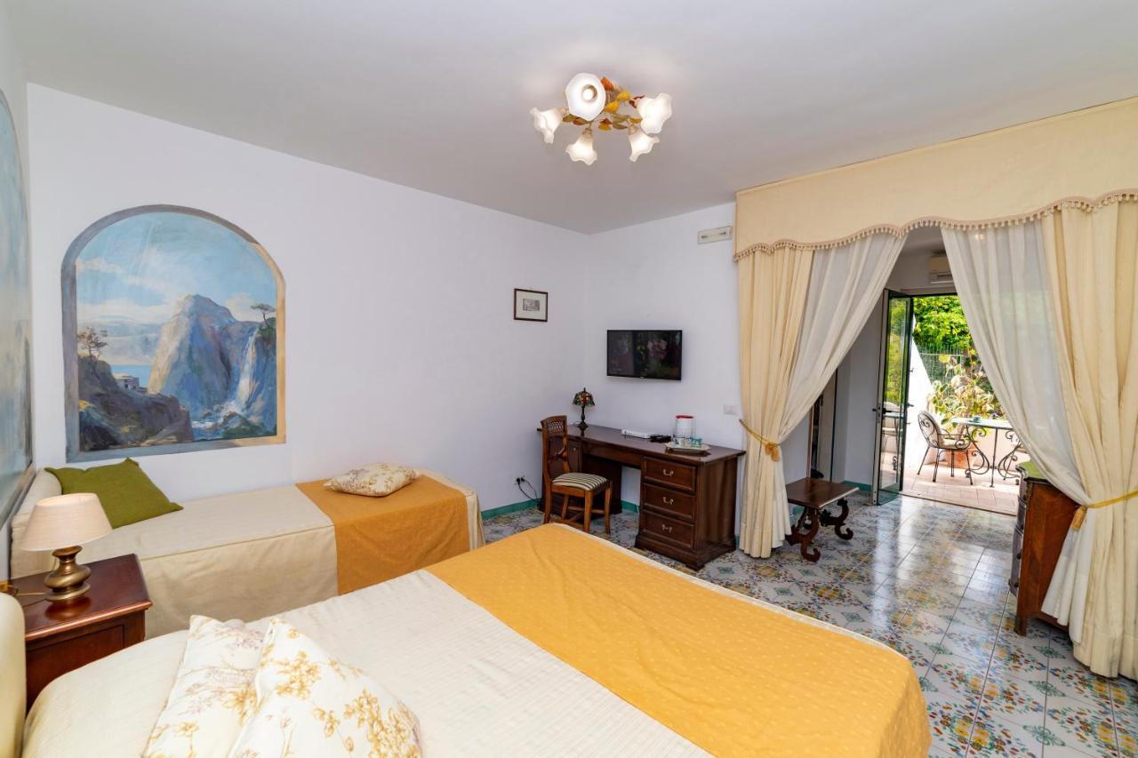 Casa Teresa Acomodação com café da manhã Positano Exterior foto